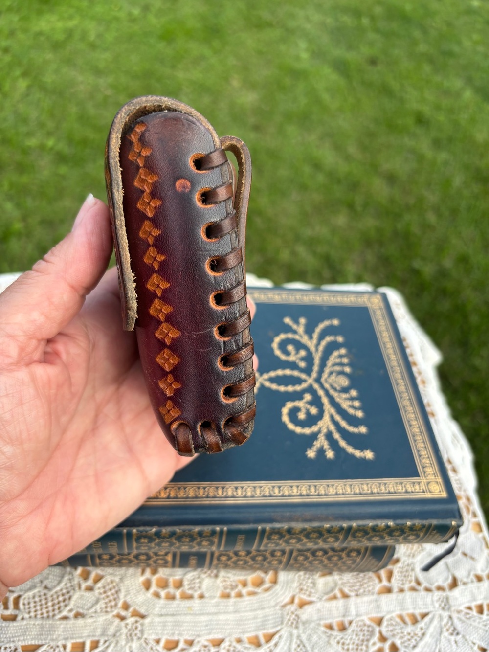Tooled Leather Flip Phone Case Belt Holster - Picture 4 of 8